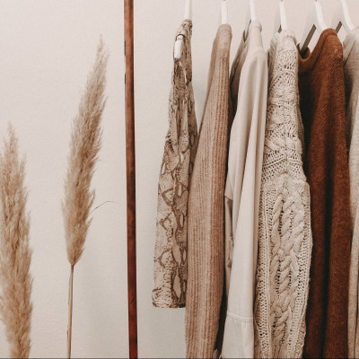 4 συμβουλές για να οργανώσεις την ντουλάπα σου με στυλ