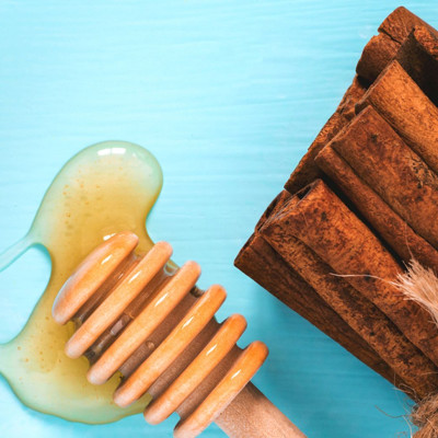 Μέλι & κανέλα: Ένας συνδυασμός με πολλές θεραπευτικές ιδιότητες (εικόνες)