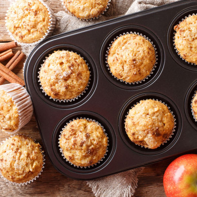 Υγιεινά muffins με μήλα (vid)