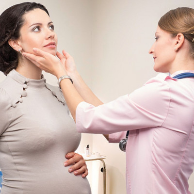 Υποθυρεοειδισμός στην εγκυμοσύνη: Πόσο αυξάνει τον κίνδυνο ΔΕΠΥ