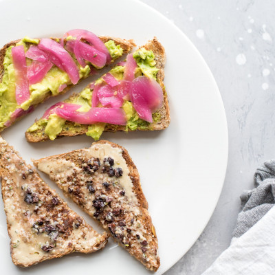 Τι να βάλεις πάνω στο ψωμί του τοστ εκτός από αβοκάντο