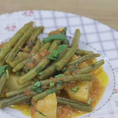 Φασολάκια λαδερά από τον Άκη Πετρετζίκη