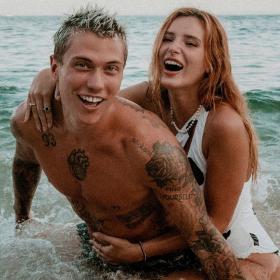 Βρήκαμε τη ρομαντική ταινία με την Bella Throne που θα λατρέψεις