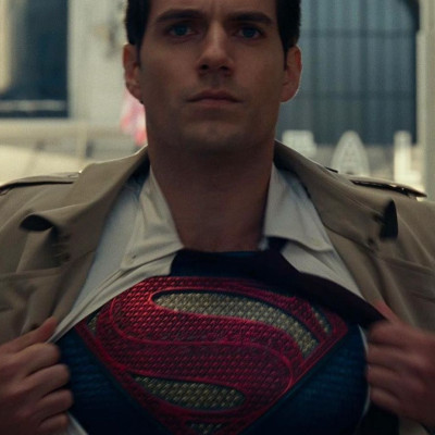 Κυκλοφόρησε η νέα φωτογραφία του Henry Cavill στον ρόλο του Superman