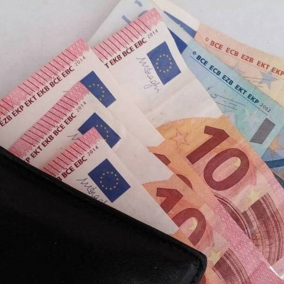 Δώρο Χριστουγέννων 2020: Πώς θα πληρωθεί - Τι ισχύει με όσους βρίσκονται σε αναστολή