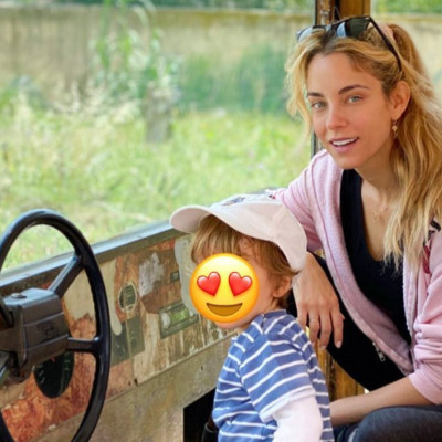 Δούκισσα Νομικού:«Ένα κάστρο και ο ιππότης μου»-Η τρυφερή φώτο με τον Σάββα