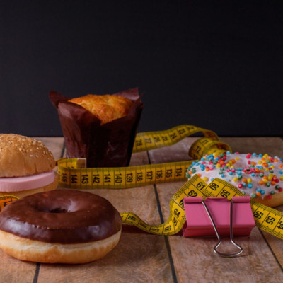 Κακή διατροφή: Τα 8 σημάδια που στέλνει το σώμα σας (φωτο)