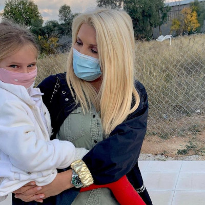 H Ελένη Μενεγάκη απαντά σε σχόλια θαυμαστών για την ομοιότητα με τη Μαρίνα