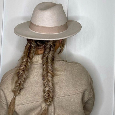 10 χτενίσματα με κοτσίδες για να έχεις τέλεια μαλλιά όσο μένεις στο σπίτι