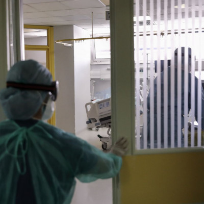 Κορονοϊός: Έσπασε το «φράγμα» των 1.000 θανάτων στην Ελλάδα - 13 νεκροί σε λίγες ώρες