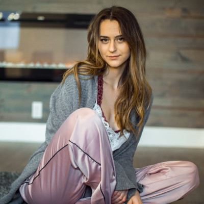 Shopping Guide: Τα πιο stylish φανελάκια για τις ημέρες που βρίσκεσαι στο σπίτι