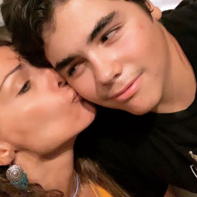 Δέσποινα Βανδή: Ο γιος της έφτιαξε μπισκότα - Δείτε φωτογραφίες