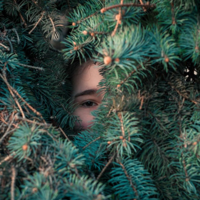 X-MAS BLUES: Ένας οδηγός επιβίωσης για εσένα που θα περάσεις τις γιορτές μακριά από τους δικούς σου