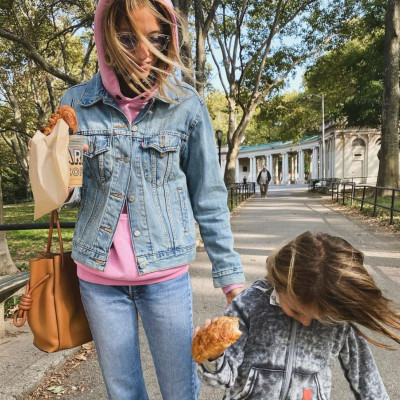 Σοφία Καρβέλα: Η σπάνια φωτογραφία που δημοσίευσε με τον πατέρα της (pics)