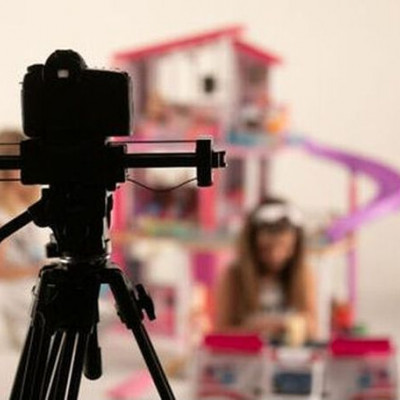 The DOLLcumentary: Ενσυναίσθηση και παιχνίδι, δύο πρωταρχικές έννοιες για το παιδί