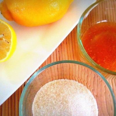 Πάμε Δανάη: Σπιτική χαλάουα για αποτρίχωση με ζάχαρη, λεμόνι και αιθέριο έλαιο...