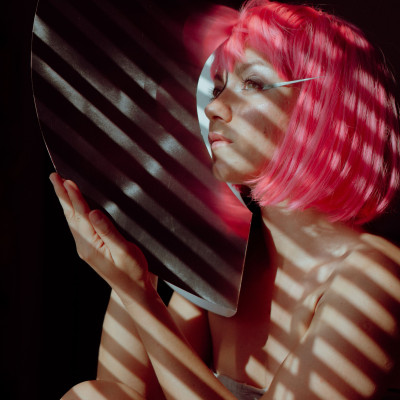 H Danai Nielsen «ζωγραφίζει» μελωδίες και μας μαθαίνει τα μυστικά της