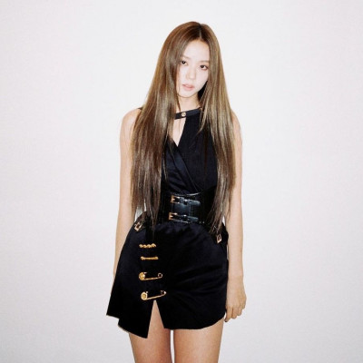 Η Jisoo των Blackpink φόρεσε τα πιο ανατρεπτικά παπούτσια αυτής της χρονιάς