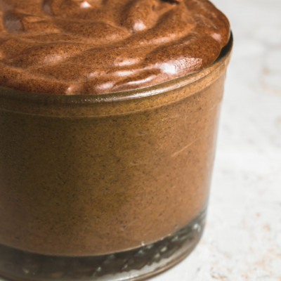 Η μους κάστανο της ειδικού με τέσσερα υλικά χωρίς ζάχαρη