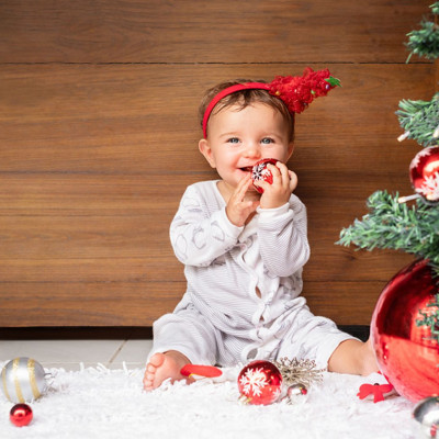 Χριστουγεννιάτικο δέντρο: Τι να προσέχετε όταν έχετε στο σπίτι μικρά παιδιά