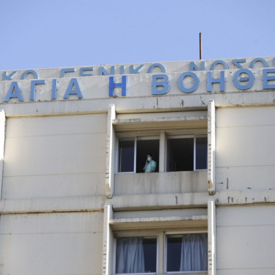 «Μην ανοίξετε το χριστουγεννιάτικο δώρο μου μέχρι να βγω»: Συγκινεί ο 8χρονος από τη ΜΕΘ του Ρίου