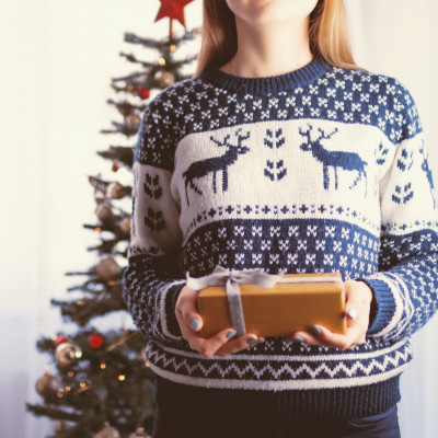 Shopping Guide: Τα ωραιότερα πουλόβερ με Χριστουγεννιάτικη διάθεση