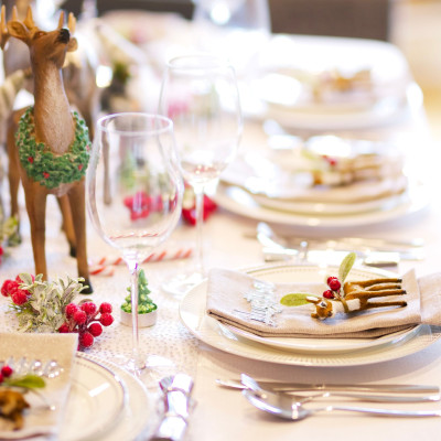 6 awkward καταστάσεις που θα γλιτώσεις από το γιορτινό τραπέζι λόγω Covid-19