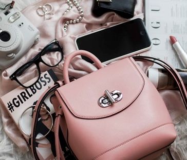 Αυτός είναι ο πανίσχυρος «σύμμαχος» που δεν πρέπει να λείπει ποτέ από την τσάντα σου!