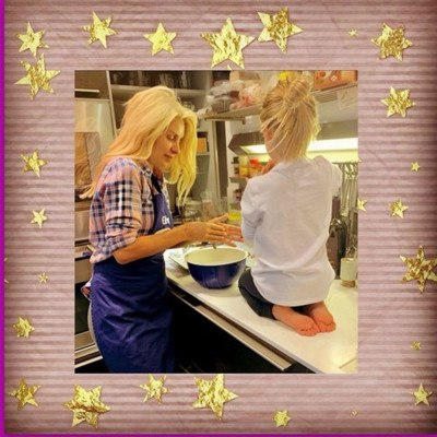 Ελένη Μενεγάκη: Αυτή είναι η συνταγή για τα κουλούρια που έφτιαξε με τη Μαρίνα της