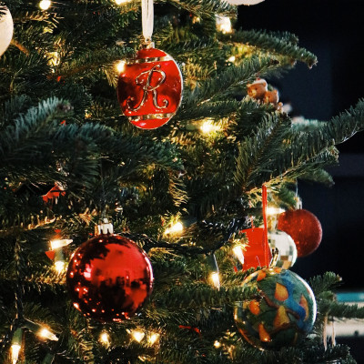 Τα αγαπημένα σου teen idols στόλισαν για τα Χριστούγεννα και θα σε εμπνεύσουν