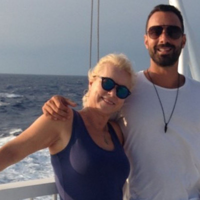 Σάκης Τανιμανίδης: Έτοιμη να γίνει γιαγιά η μητέρα του - Δείτε φώτο