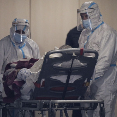 Κρούσματα σήμερα: 901 νέα ανακοίνωσε ο ΕΟΔΥ - 58 νεκροί σε 24 ώρες - 534 οι διασωληνωμένοι