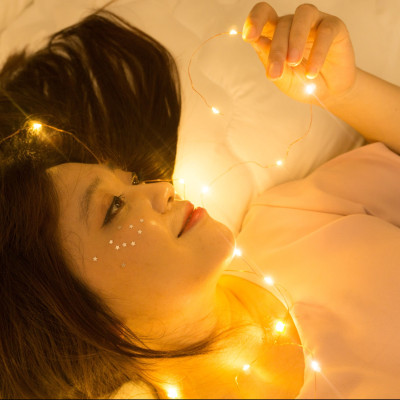 7 tips για να διαχειριστείς το άγχος της καραντίνας τώρα που πλησιάζουν γιορτές