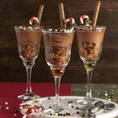 Μους με μελομακάρονα από τον Άκη Πετρετζίκη