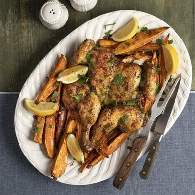 Κοτόπουλο με γλυκοπατάτες στον φούρνο από τον Άκη Πετρετζίκη