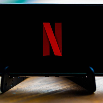 Netflix: Τι είδαν οι Έλληνες το 2020; Οι σειρές και οι ταινίες που προτίμησαν (pics)