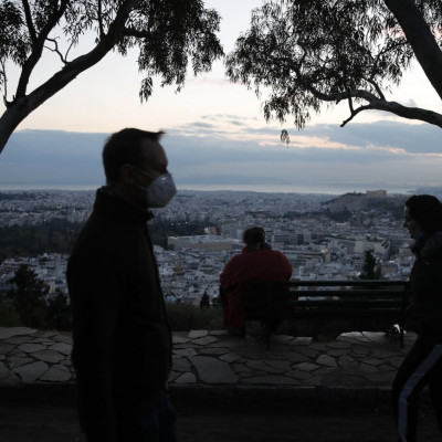 Κρούσματα σήμερα: 617 νέα ανακοίνωσε ο ΕΟΔΥ - 50 νεκροί σε 24 ώρες - 470 οι διασωληνωμένοι