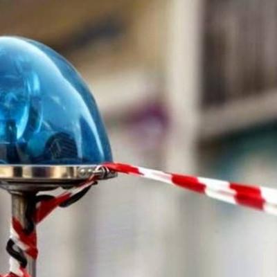 ΤΩΡΑ: «Φαρ Ουέστ» στην Αγία Βαρβάρα - Ένοπλος έχει ταμπουρωθεί σε σπίτι