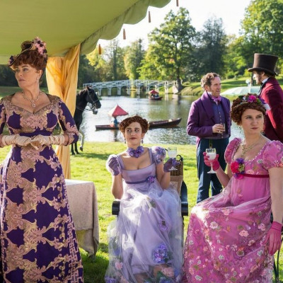 Bridgerton: Όταν η μόδα των 1800s συνάντησε τη Λονδρέζικη αριστοκρατία
