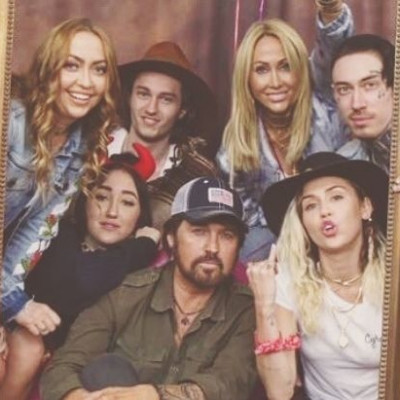 Νέο μέλος στην οικογένεια! Η Miley Cyrus είναι πιο ευτυχισμένη από ποτέ