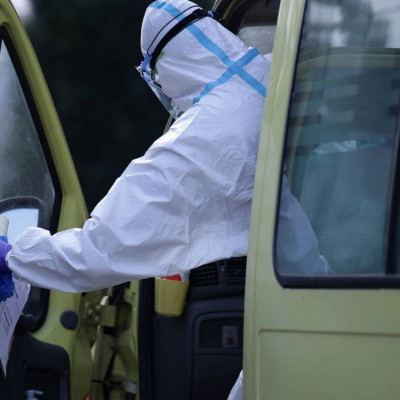 Κρούσματα σήμερα: 438 διασωληνωμένοι, 50 νεκροί και 932 νέα ανακοίνωσε ο ΕΟΔΥ