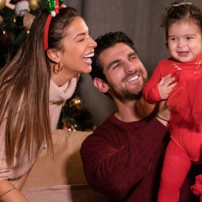 Ελένη Χατζίδου: Ποιον ηθοποιό της θυμίζει η κόρη της (pics)