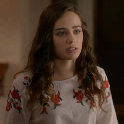 Cobra Kai: «Έκλεψαν» το κινητό της σταρ και έβγαλαν epic φωτογραφίες