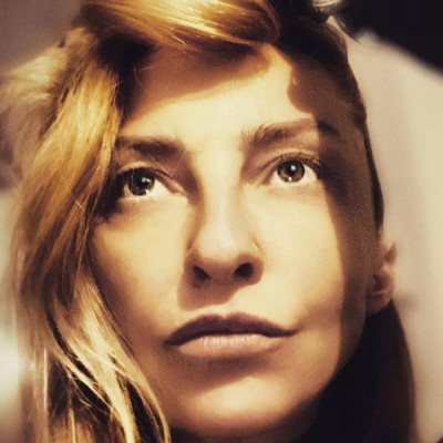 Ρούλα Ρέβη: Δείτε την πρώτη ανάρτηση με τα παιδιά της για το 2021