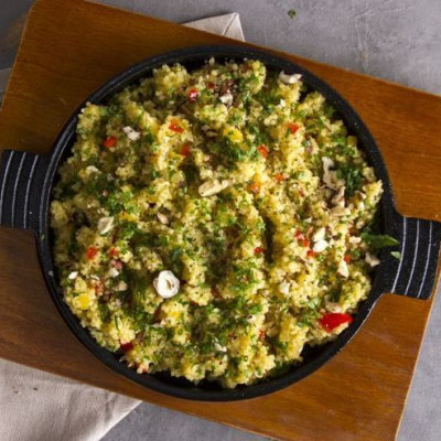 Συνταγή του Άκη Πετρετζίκη για κουσκούς με τζίντζερ και φουντούκια