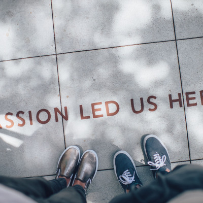 Γιατί παθαίνουμε εμμονή με αυτούς που μας αγνοούν;