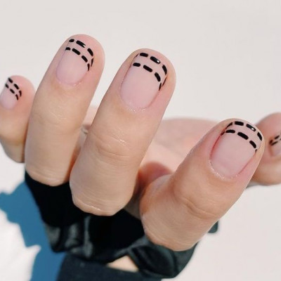 10 πανεύκολα nail art για εσένα που έχεις κοντά νύχια