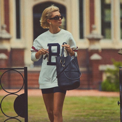 Varsity jacket: Το κομμάτι που δεν πρέπει να λείπει φέτος από την ντουλάπα σου