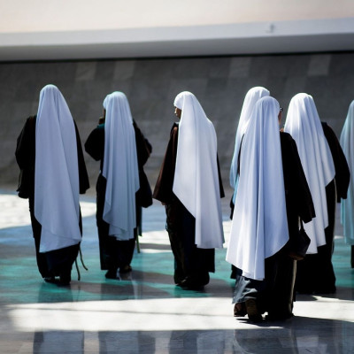 Οι καλόγριες που κάνουν... πανικό στο Tik Tok (video)