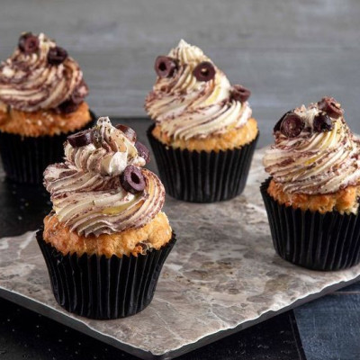 Το σνακ της ημέρας είναι muffins με φέτα και πάστα ελιάς από τον Άκη